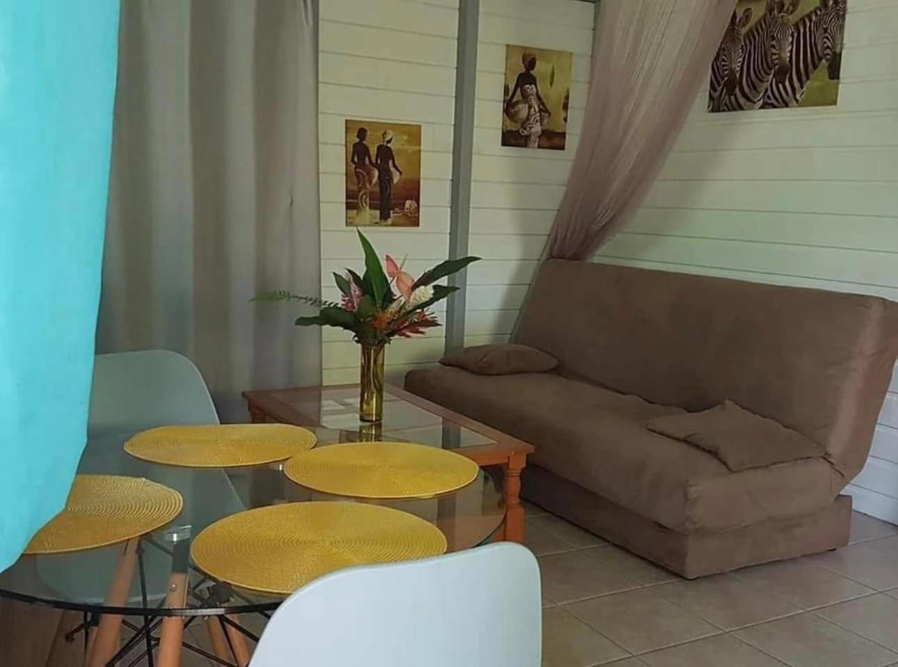 Le Ptit Paradis Creole Hébergement de vacances *